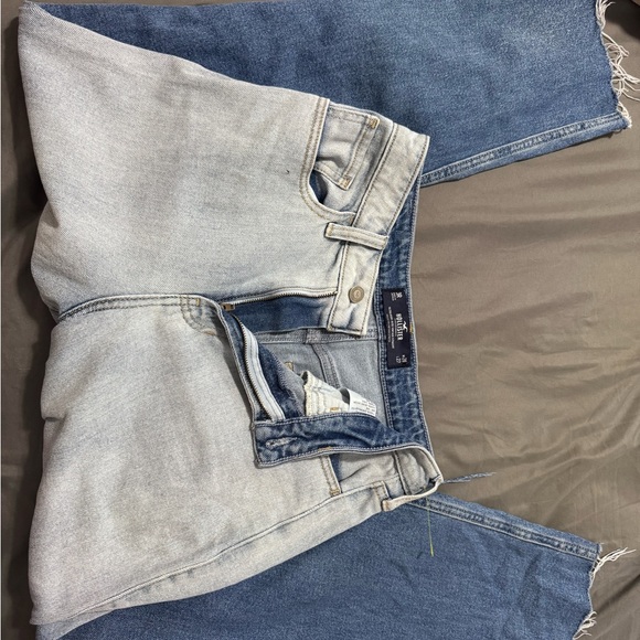 Hollister Light Blue Vintage Straight Jeans - Picture 2 of 3